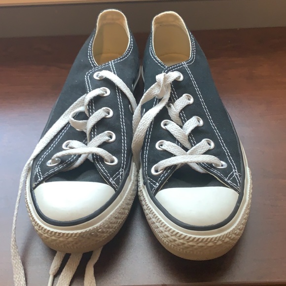 Converse - Picture 2 of 4